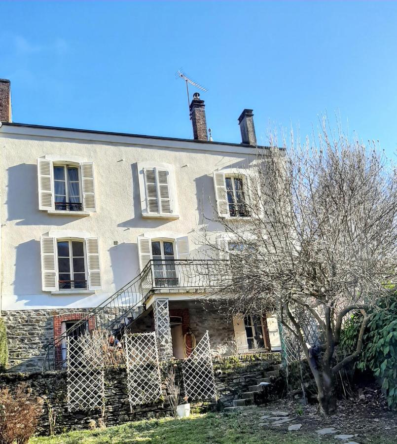 Chez Many, Par Fred Et Henri Bed and Breakfast Monthermé Εξωτερικό φωτογραφία