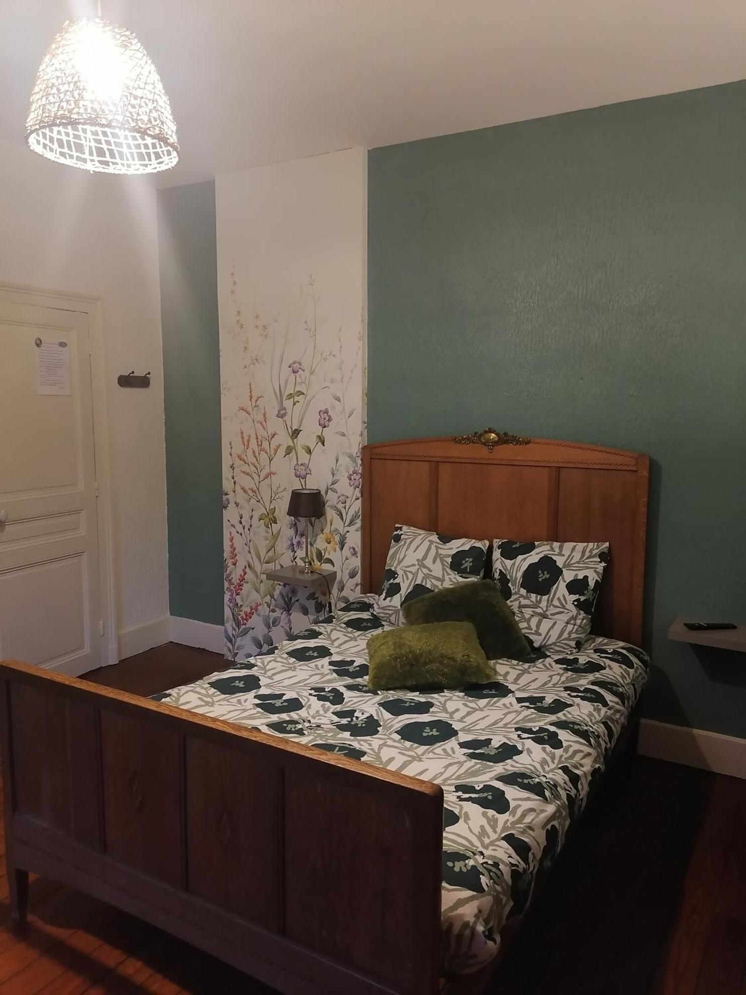 Chez Many, Par Fred Et Henri Bed and Breakfast Monthermé Εξωτερικό φωτογραφία